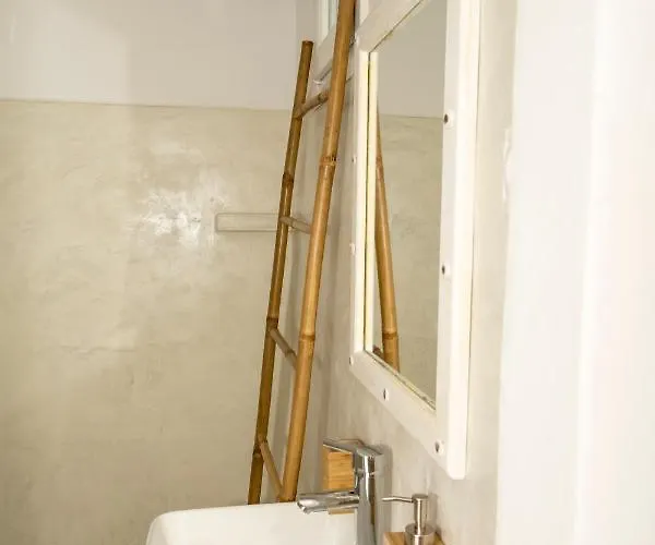 Argo-studios Apartment Kini